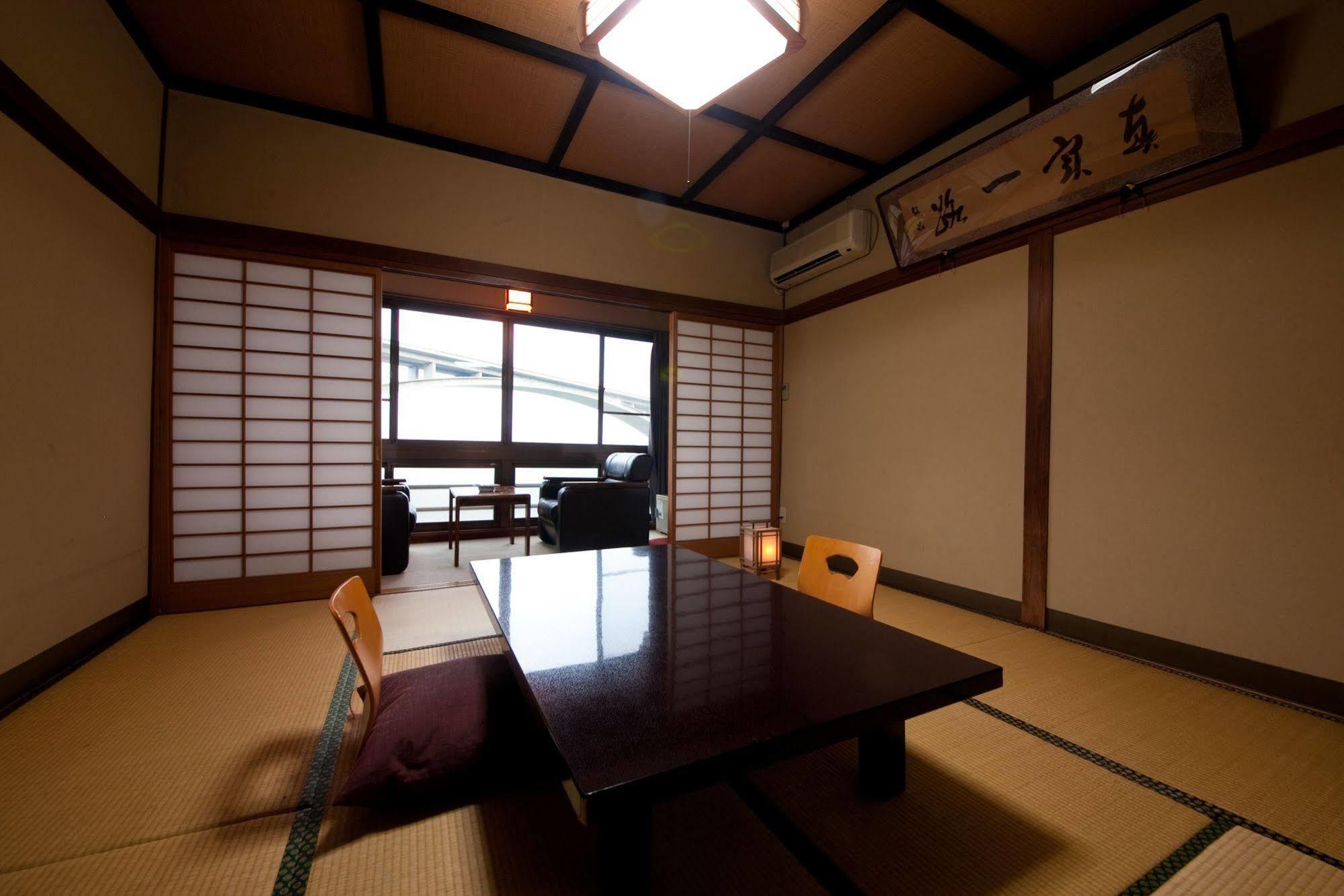 Okamotoya Ryokan Beppu Exterior foto